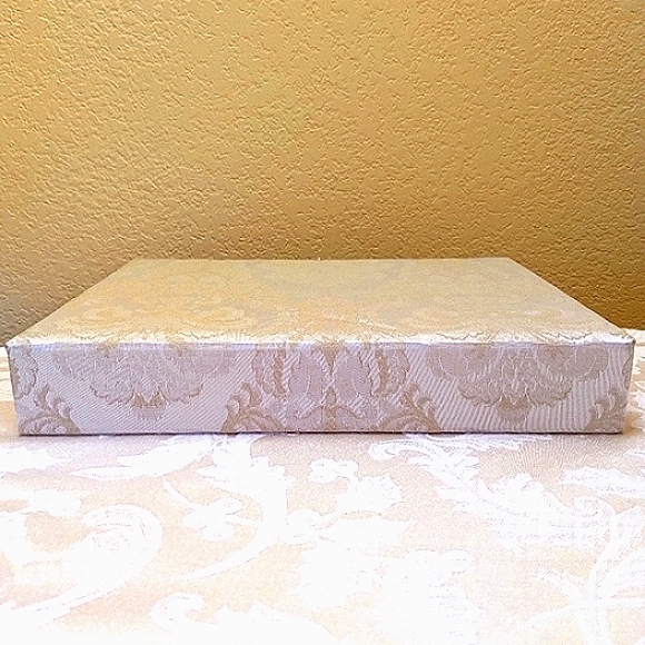 Victoria's Secret KEEPSAKE Floral Linen Box  9"W x 11.5"L x 2"D - Picture 12 of 14